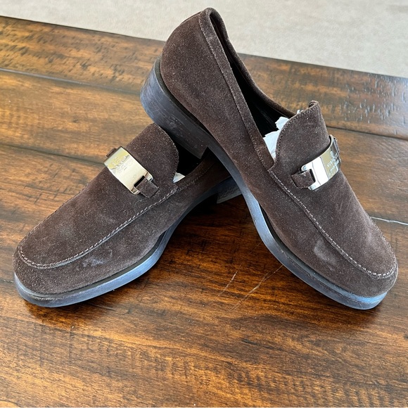 Vintage Gucci Women’s Suede Loafers - Picture 2 of 14